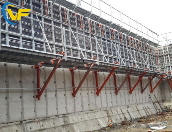 Vách leo Nhôm hợp kim